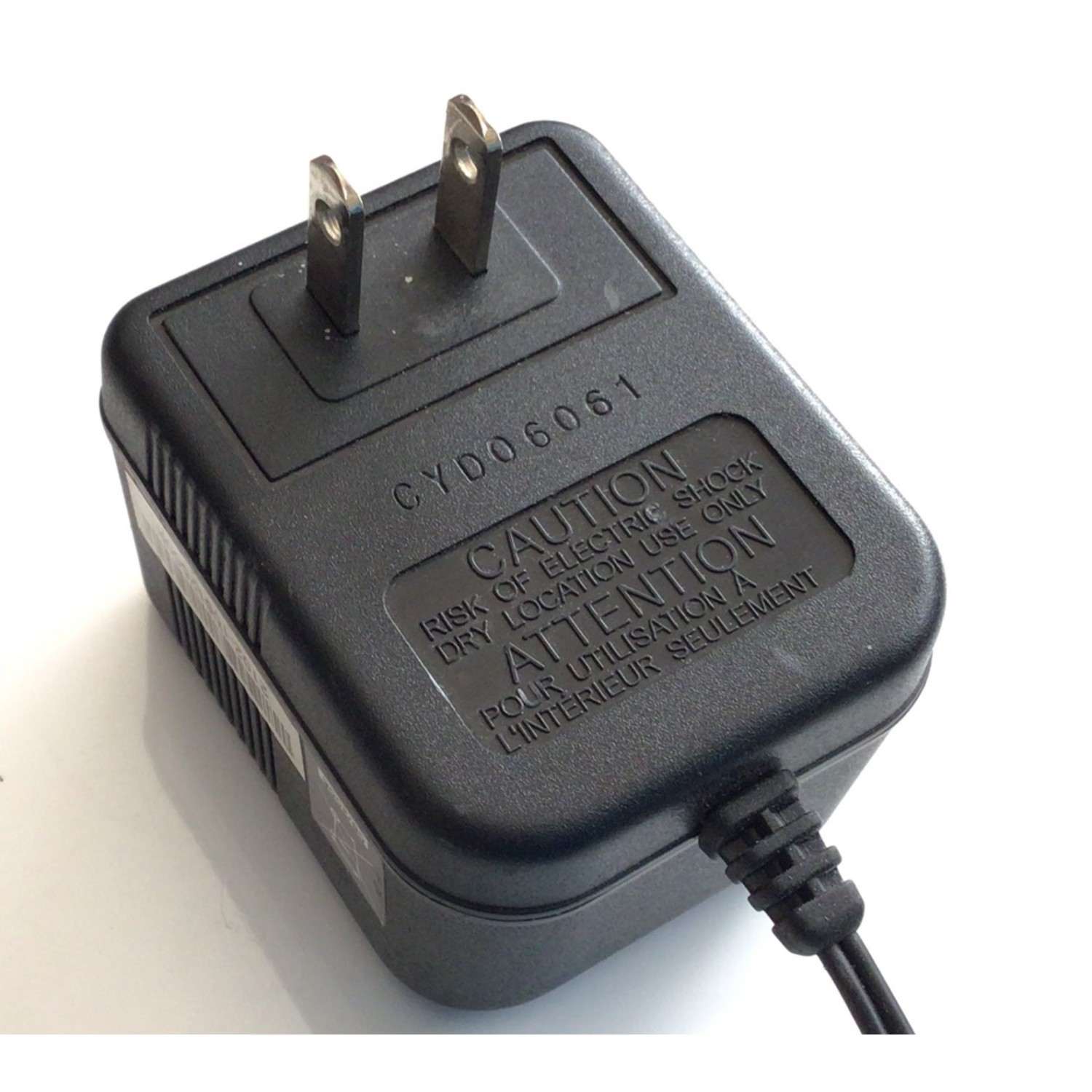 CARGADOR / ADAPTADOR DE FUENTE DE ALIMENTACION LINKSYS / VCA-VCD / NUMERO DE PARTE AM-12500 / 25Z4 / E112794 / ENTRADA VCA 120V 60HZ 12W / SALIDA VCD 12V 500MA / MODELO AM-12500 - Imagen 4